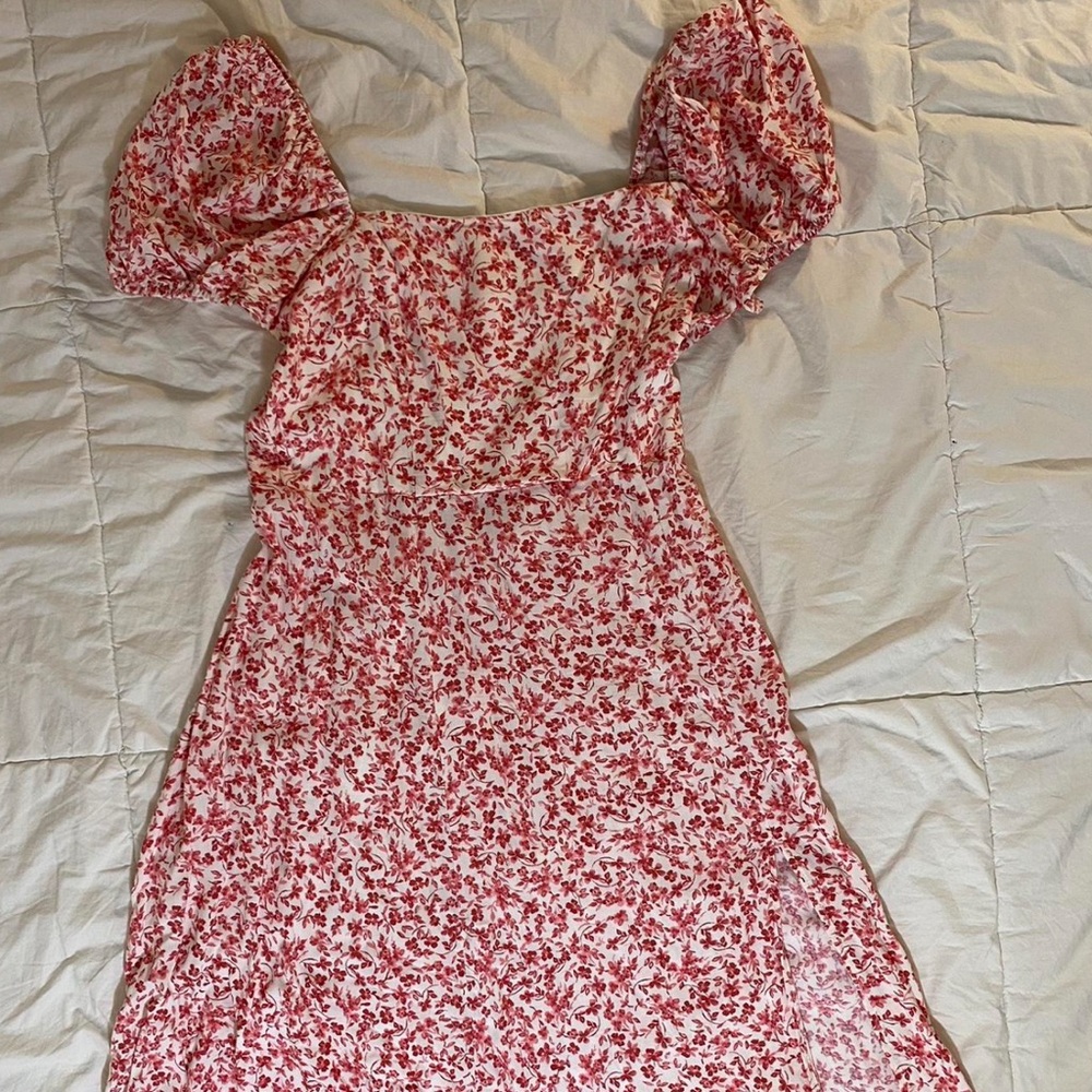 Francesca's Collections Pink Floral Midi Dress Tabitha - Picture 2 of 5